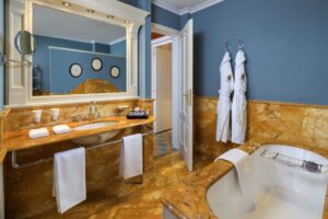 Villa Malakoff Bathroom (3)